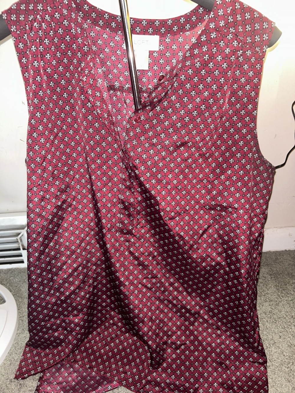 LOFT Burgundy Sleeveless Floral-Print Top